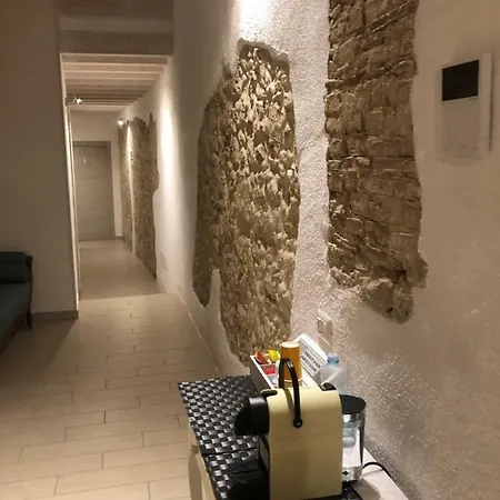 住宿加早餐酒店 Al Corso 卡利亚里